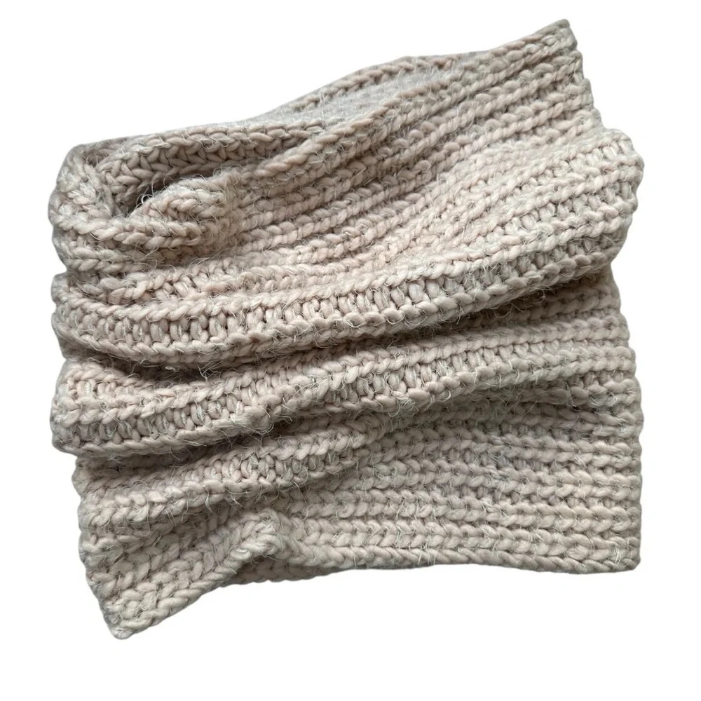 Pale Pink Fuzzy Knit Infinity Scarf Neck Gaiter, Super Warm